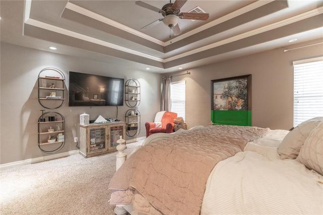 2113 Sycamore Creek Avenue, Yukon, OK 73099
