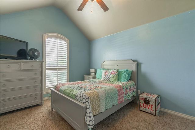 2113 Sycamore Creek Avenue, Yukon, OK 73099