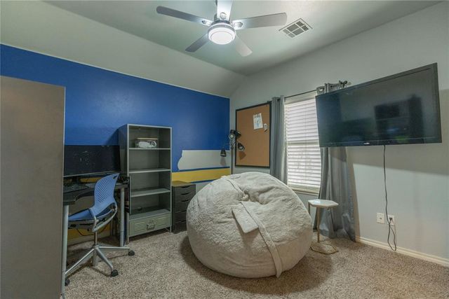 2113 Sycamore Creek Avenue, Yukon, OK 73099