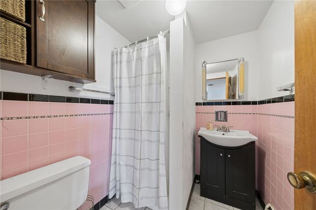 805 Caroline St, Derry Twp, PA 15650
