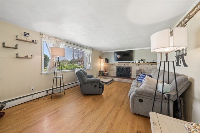 805 Caroline St, Derry Twp, PA 15650