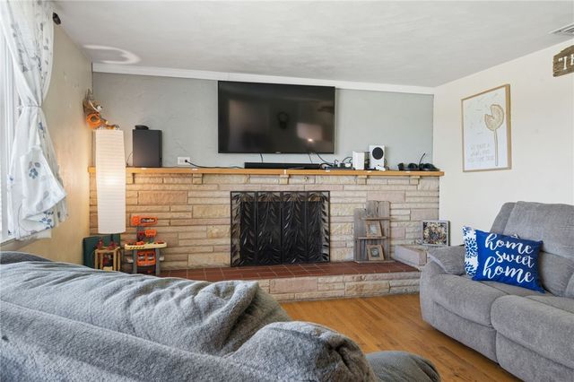 805 Caroline St, Derry Twp, PA 15650