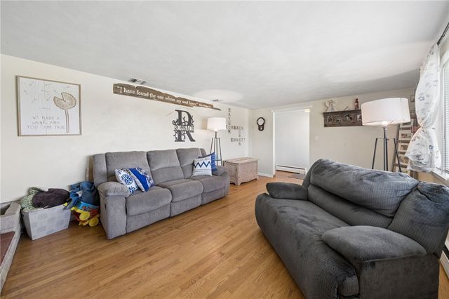 805 Caroline St, Derry Twp, PA 15650
