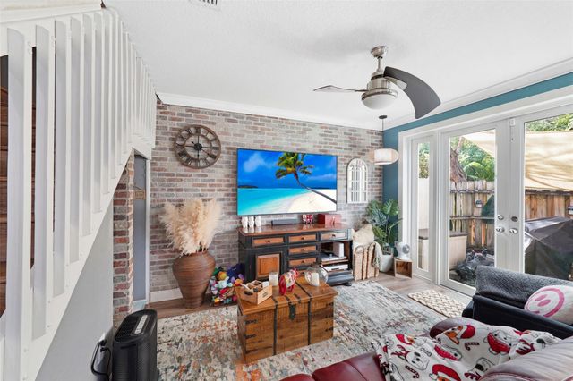 740 NW 170th Ter, Pembroke Pines, FL 33028