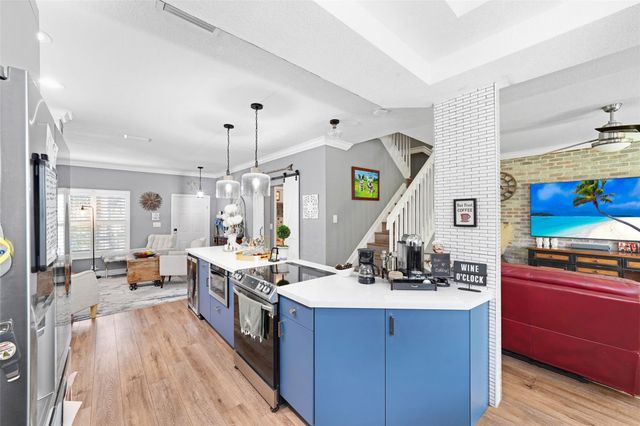 740 NW 170th Ter, Pembroke Pines, FL 33028