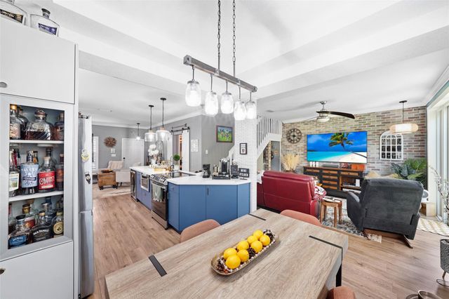 740 NW 170th Ter, Pembroke Pines, FL 33028