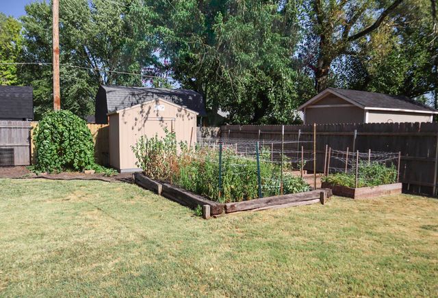 1512 N Glenhurst, Wichita, KS 67212