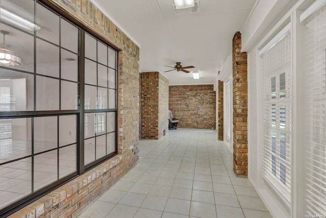 1940 SQUIRE CIR, New Braunfels, TX 78130
