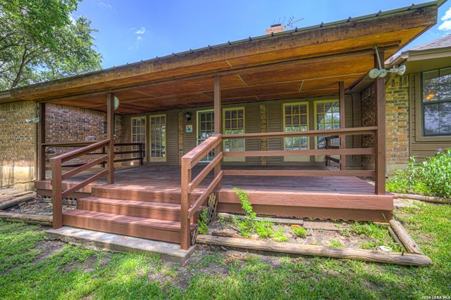 1940 SQUIRE CIR, New Braunfels, TX 78130