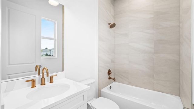 13585 SW Shinnecock Drive, Port St. Lucie, FL 34987
