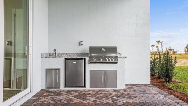 13585 SW Shinnecock Drive, Port St. Lucie, FL 34987