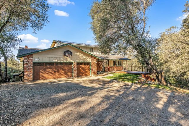 17780 Redberry Ln, Jackson, CA 95642