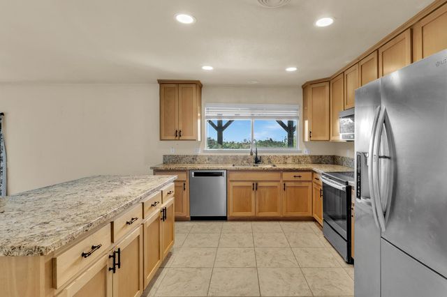 17780 Redberry Ln, Jackson, CA 95642