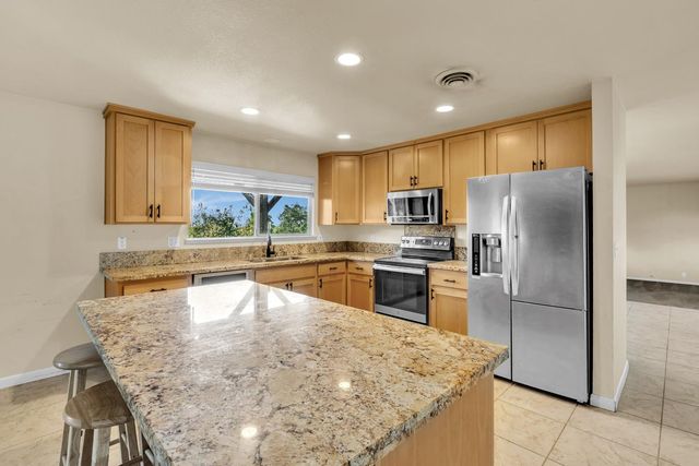 17780 Redberry Ln, Jackson, CA 95642