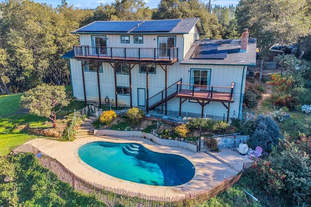 17780 Redberry Ln, Jackson, CA 95642