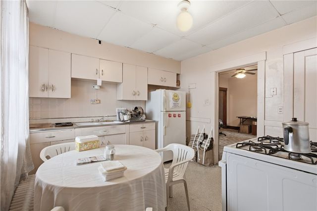 2721-2723 Brownsville Rd, Brentwood, PA 15227