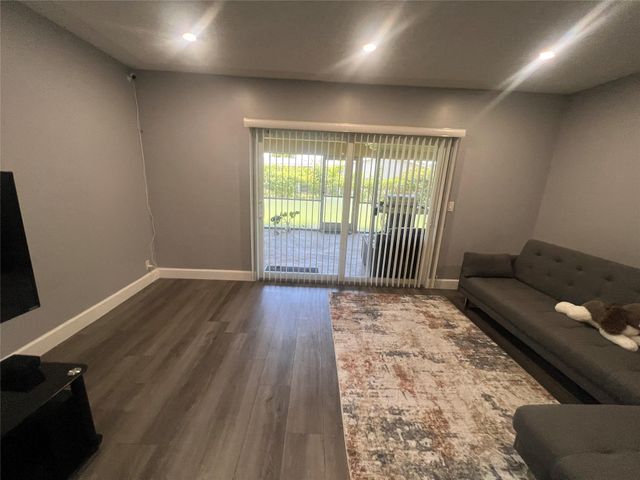 7975 NW 8TH Street, Margate, FL 33063