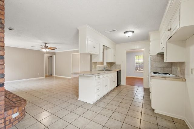 628 Madison Drive, Corsicana, TX 75110