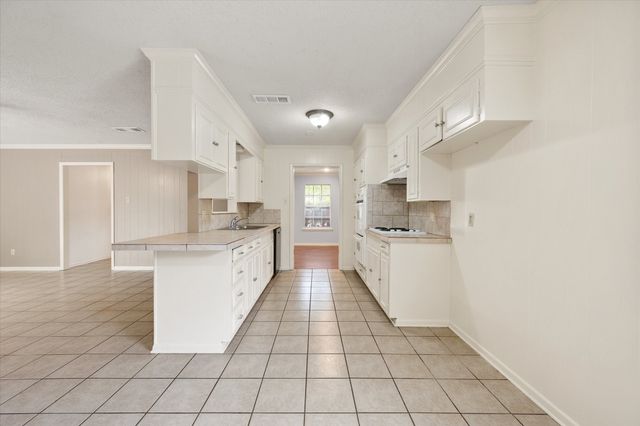 628 Madison Drive, Corsicana, TX 75110