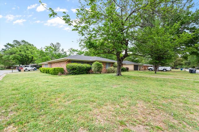 628 Madison Drive, Corsicana, TX 75110