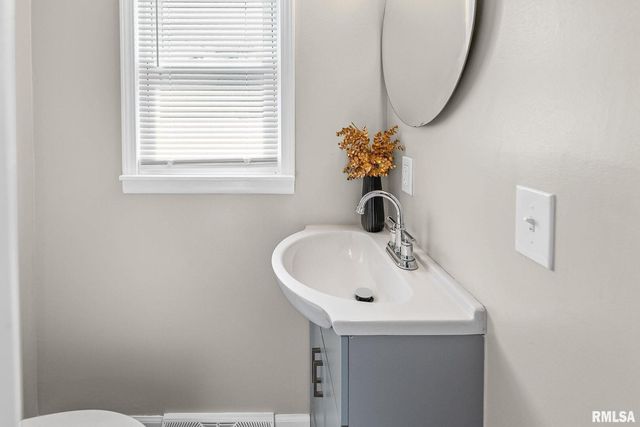 510 Westhaven Drive, Centralia, IL 62801