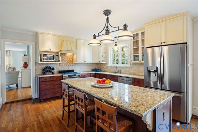 318 Lakewood Dr, Henrico, VA 23229