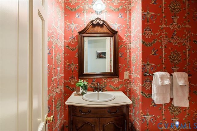 318 Lakewood Dr, Henrico, VA 23229