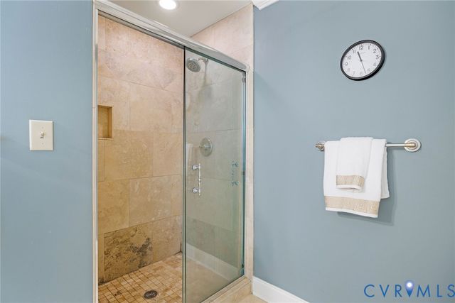 318 Lakewood Dr, Henrico, VA 23229