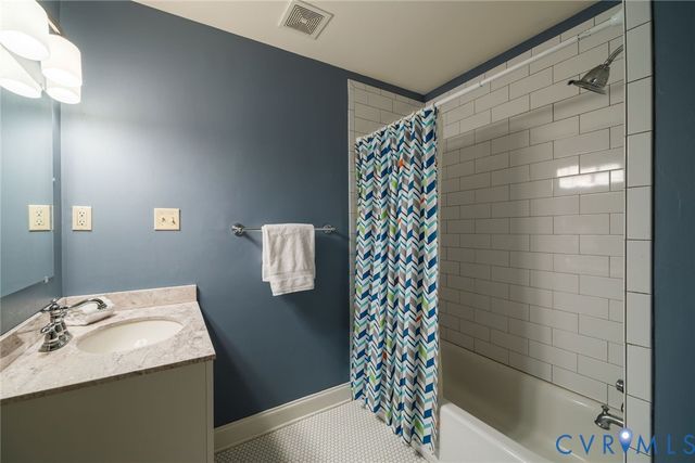 318 Lakewood Dr, Henrico, VA 23229