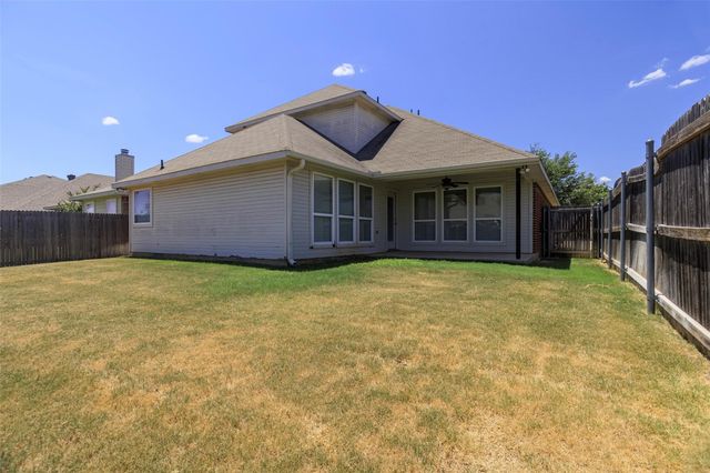 1521 Wickham Drive, Burleson, TX 76028