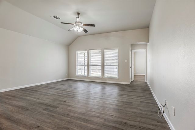 1521 Wickham Drive, Burleson, TX 76028