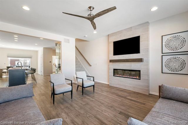 47749 Alden Terrace N, Northville, MI 48168