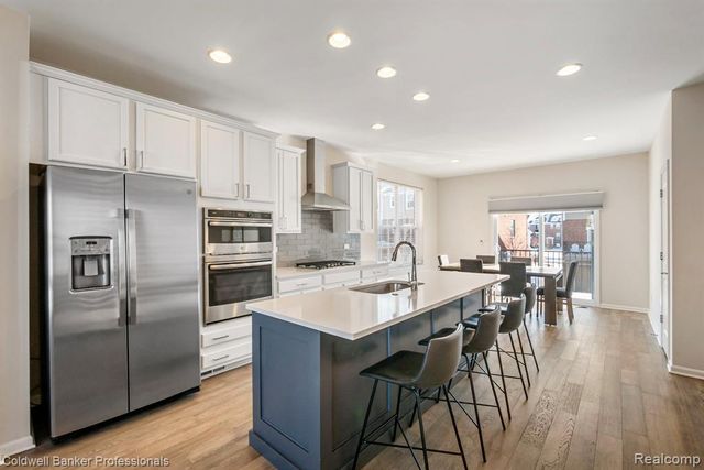 47749 Alden Terrace N, Northville, MI 48168