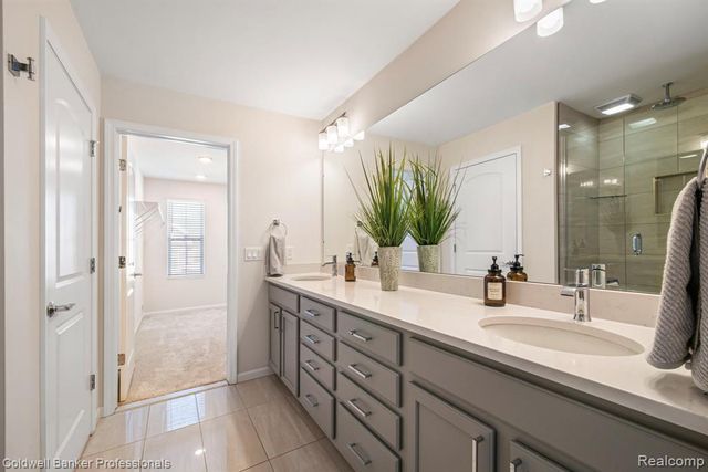 47749 Alden Terrace N, Northville, MI 48168