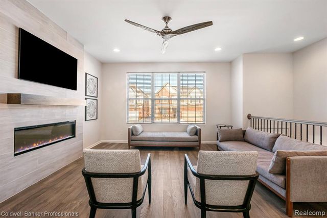 47749 Alden Terrace N, Northville, MI 48168