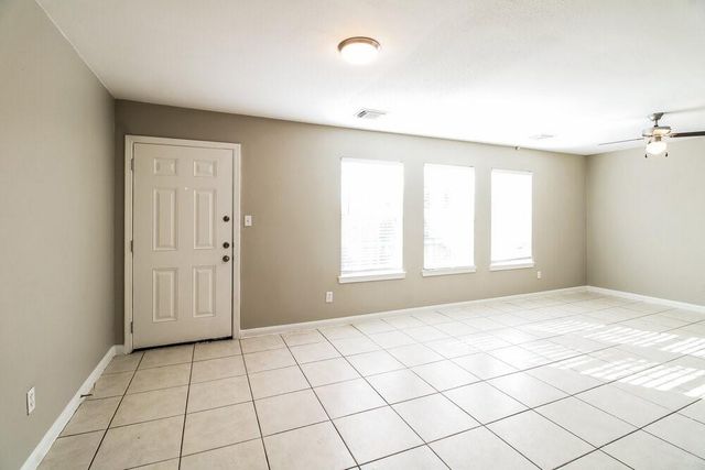 4935 N Cancun Drive, Houston, TX 77045