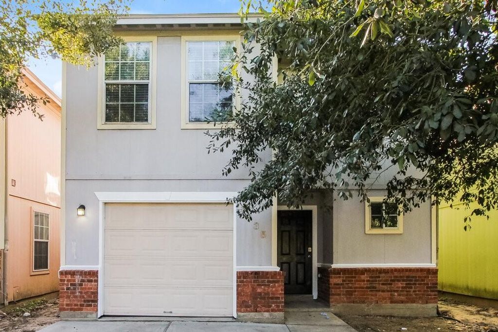 4935 N Cancun Drive, Houston, TX 77045