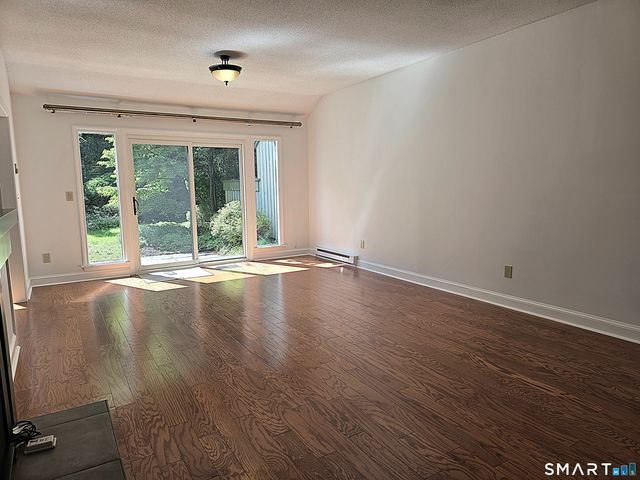 643 Heritage Village A, Southbury, CT 06488