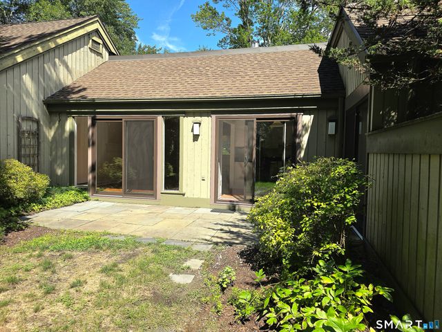 643 Heritage Village A, Southbury, CT 06488