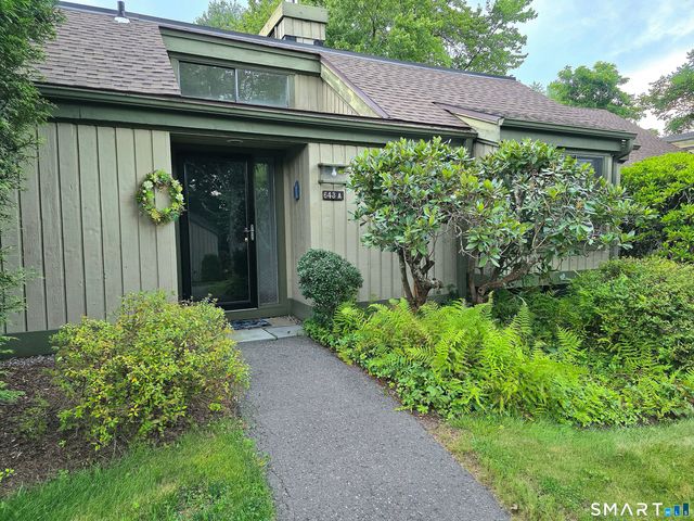 643 Heritage Village A, Southbury, CT 06488
