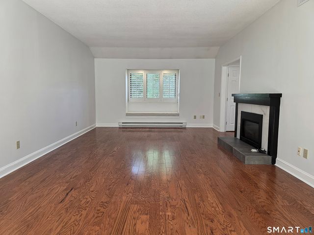 643 Heritage Village A, Southbury, CT 06488