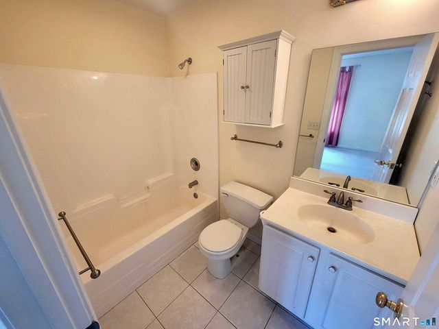 157 Leeder Hill Drive 705, Hamden, CT 06517