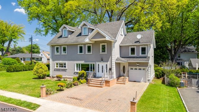 15 Alyson Pl, Bloomfield Twp., NJ 07003