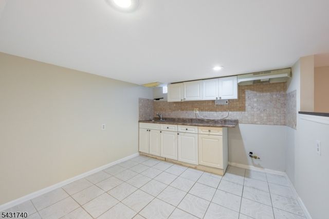 15 Alyson Pl, Bloomfield Twp., NJ 07003