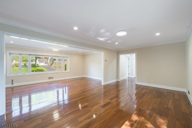15 Alyson Pl, Bloomfield Twp., NJ 07003