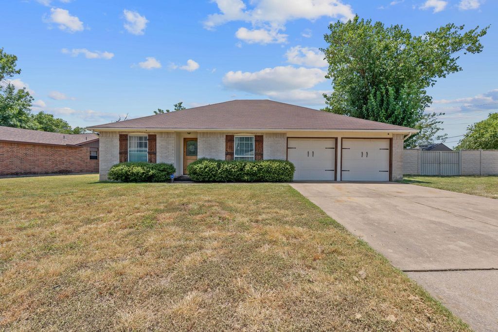 1910 W Mesa Park DR, Round Rock, TX 78664