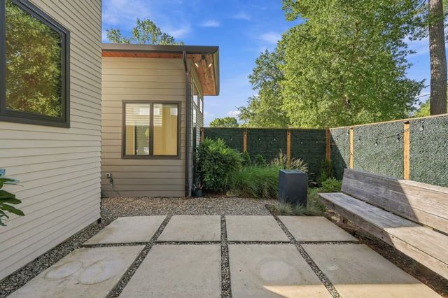 101 Inara Court, Carrboro, NC 27510