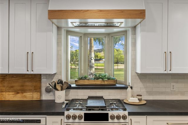 801 W GLENEAGLES Drive, Phoenix, AZ 85023