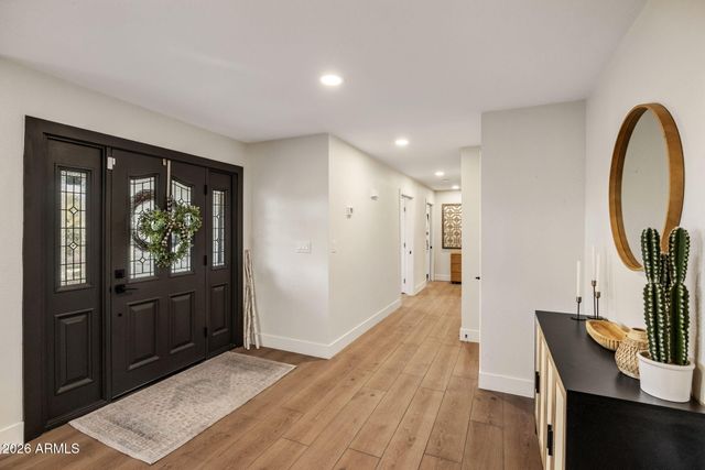 801 W GLENEAGLES Drive, Phoenix, AZ 85023