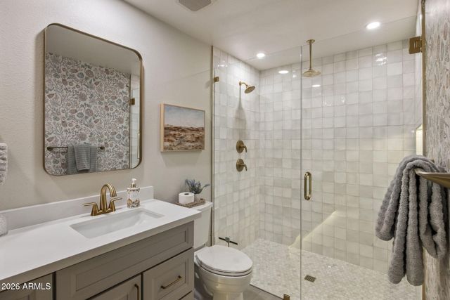 801 W GLENEAGLES Drive, Phoenix, AZ 85023